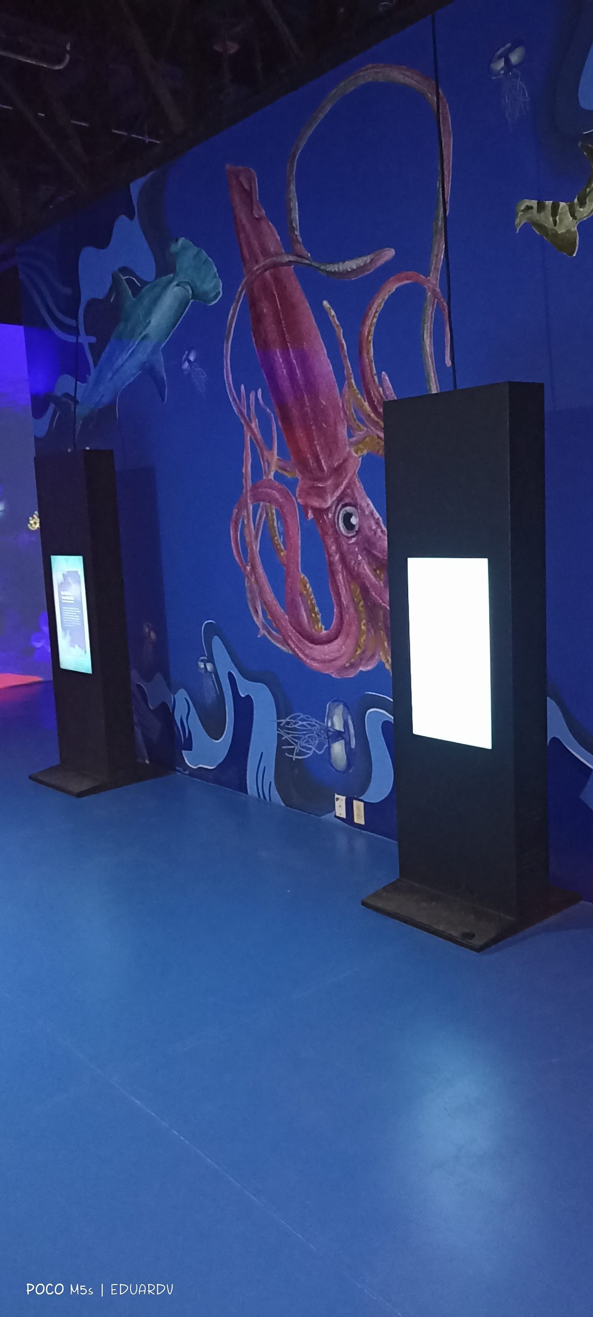 fabricantes-de-mobiliario-metalico-ideal-para-negocios