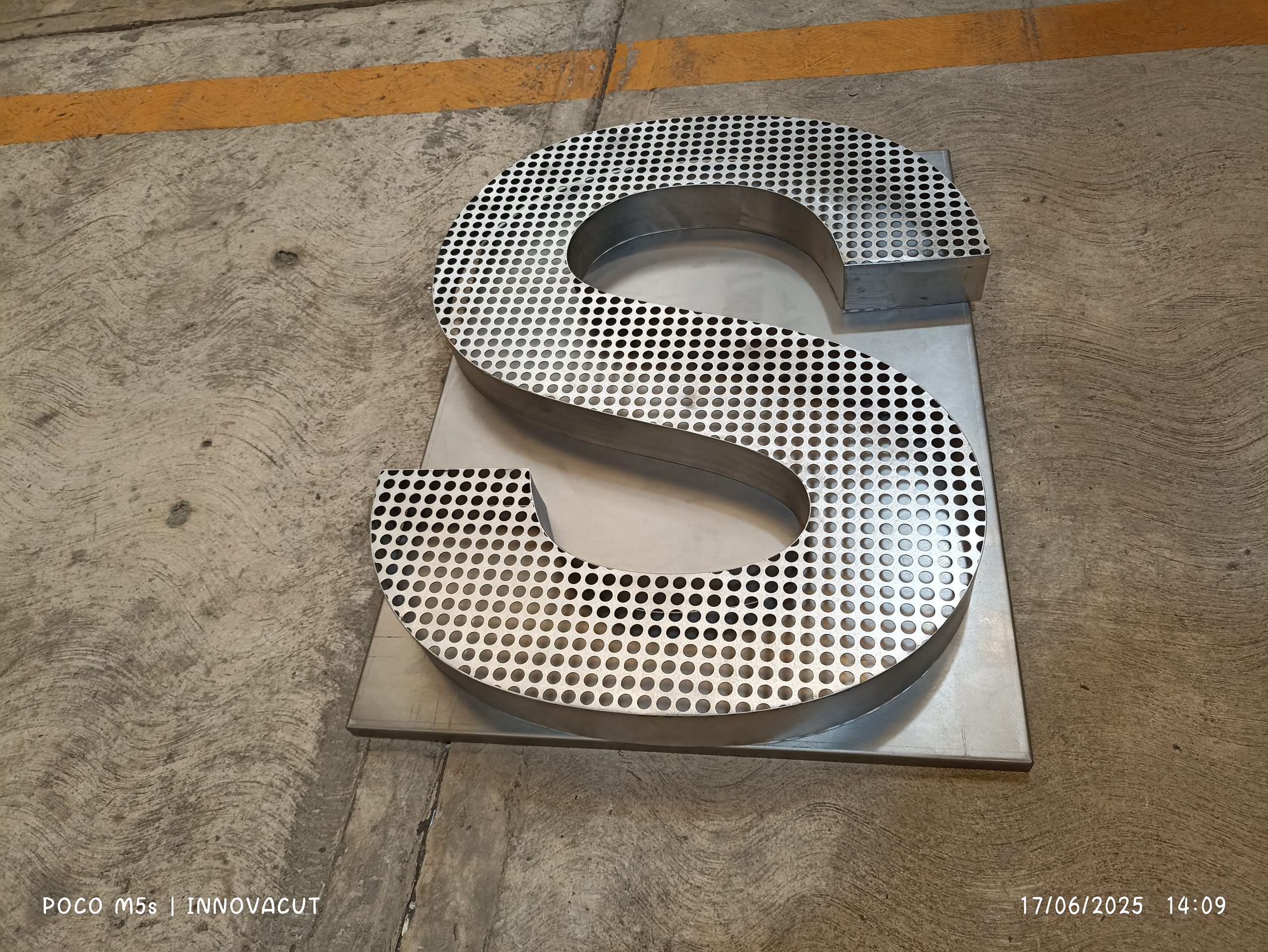 fabricantes-de-letras-en-acero-galvanizado