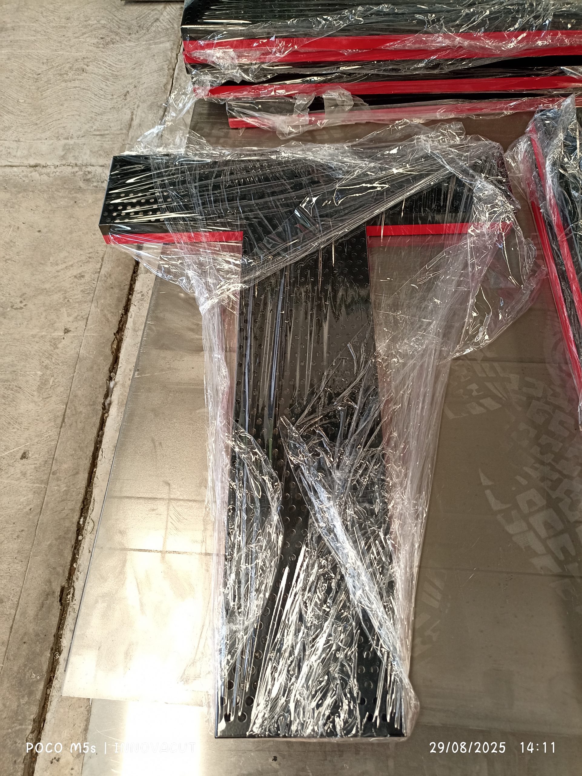 letras-en-acero-el-carbon-gavanizadas-con-un-terminado-en-pintura-electrostatica